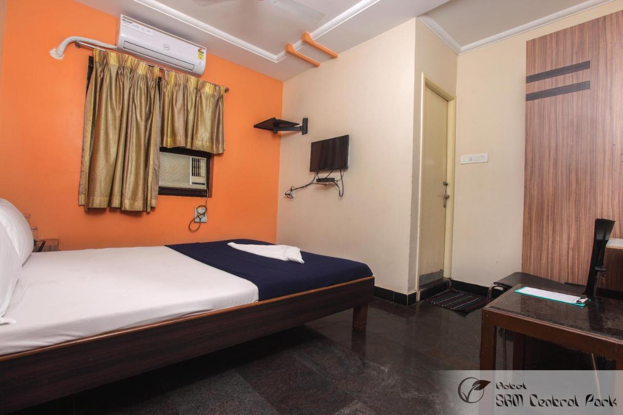 Hotel SRM Central Park Chennai Exterior foto